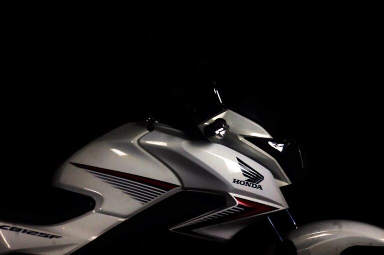 Night shooting is difficult but fun #cb125f #nex5 #helios44 #sony #photography