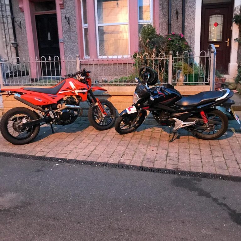 Cheeky ride out with @kielaughs_ #honda #cb125 #cb125f #supermoto #supermotard #ride #rideout