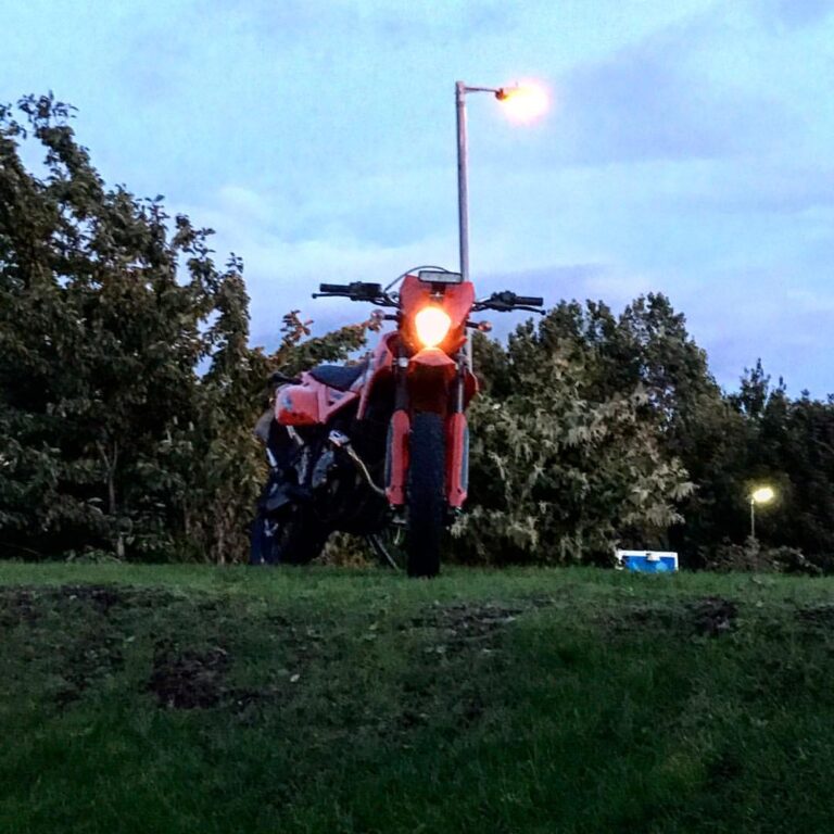 Oi you cheeky bike what are doing #motorbike #motorcycle #supermoto #supermotard