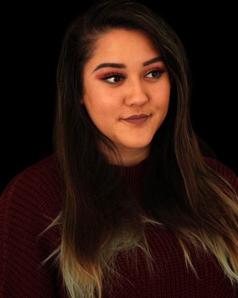 Helped my best mate @amycrossleyy with her professional portfolio with a headshot #headshot #photogr…