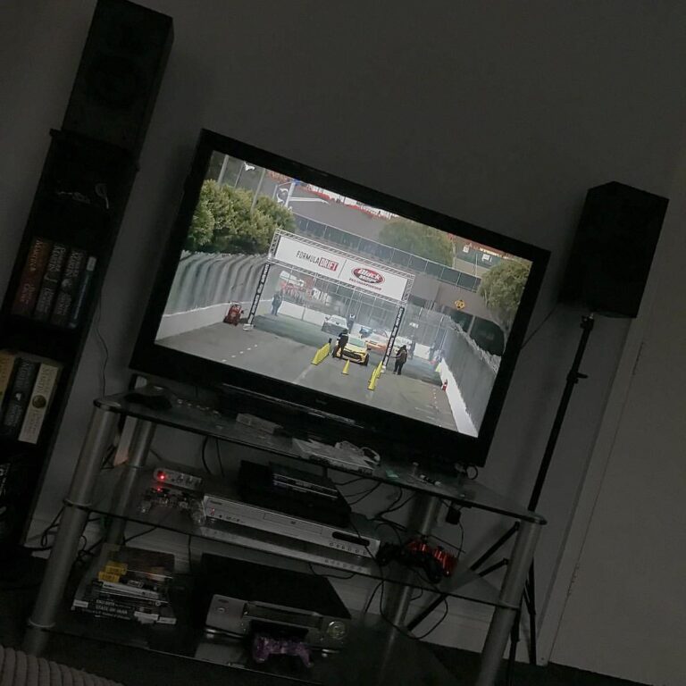 Watching #formuladrift can’t believe what happened on @raddandrift lead run. I really hope it’s not…