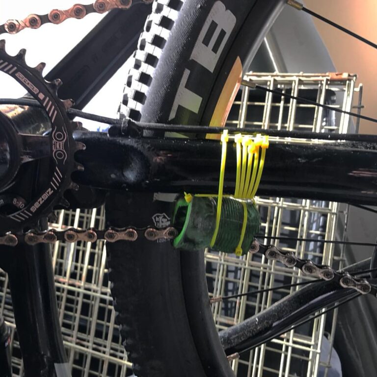 About to try this out thought I'd have a play around an old bar grip to try prevent my chain from fa…