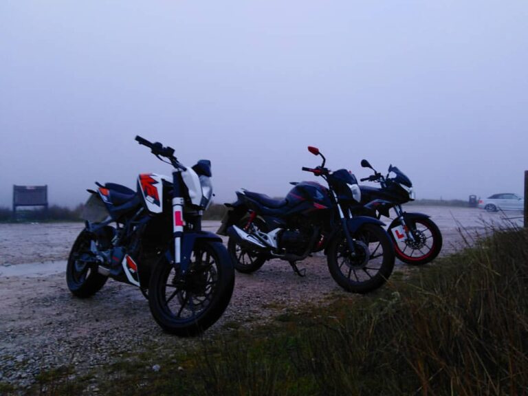 Mad one with the Bois in the rain. Jk #125 #honda #lexmoto #ktm #ride